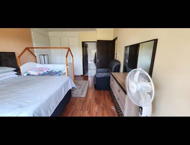 3 BEDROOM TOWNHOUSE FOR SALE IN ELDORAIGNE